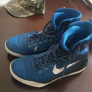 Nike Kobe 9 Hightop size 8.5